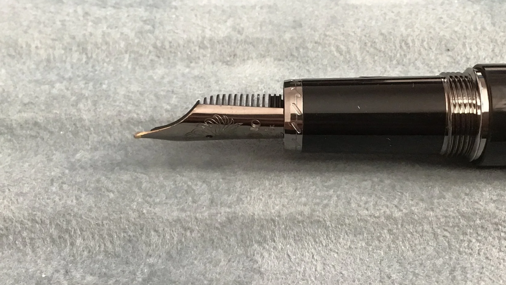 Montblanc Writers Edition Daniel Defoe Fountain Pen (2014